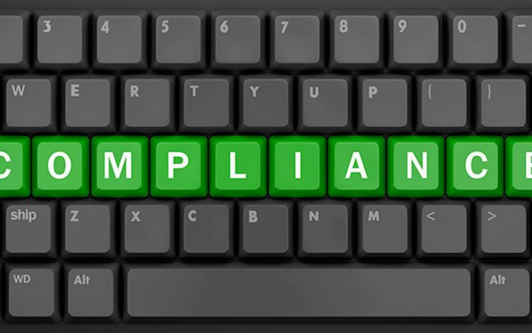 PC-Tastatur mit dem Wort: Compliance