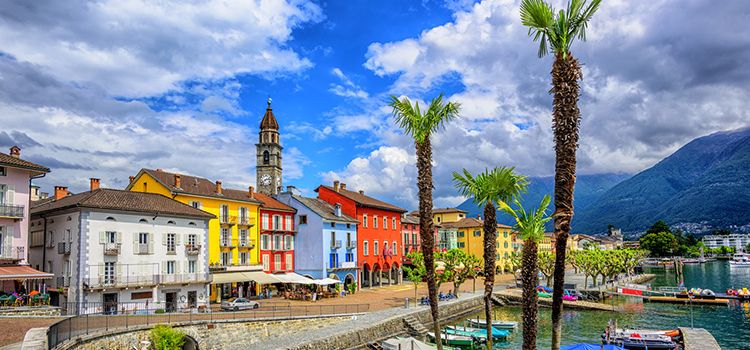 Tessin mit Stadtansicht von Ascona