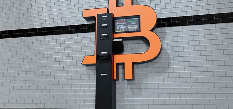 Bitcoin-Automat in einer Unterführung