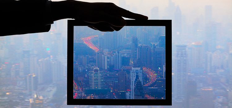 Shanghai mit Smog über der Stadt