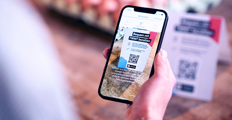 Smartphone mit der Ansicht der Bezahl-App Twint